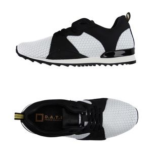 Women's D.A.T.E. premium sneakers